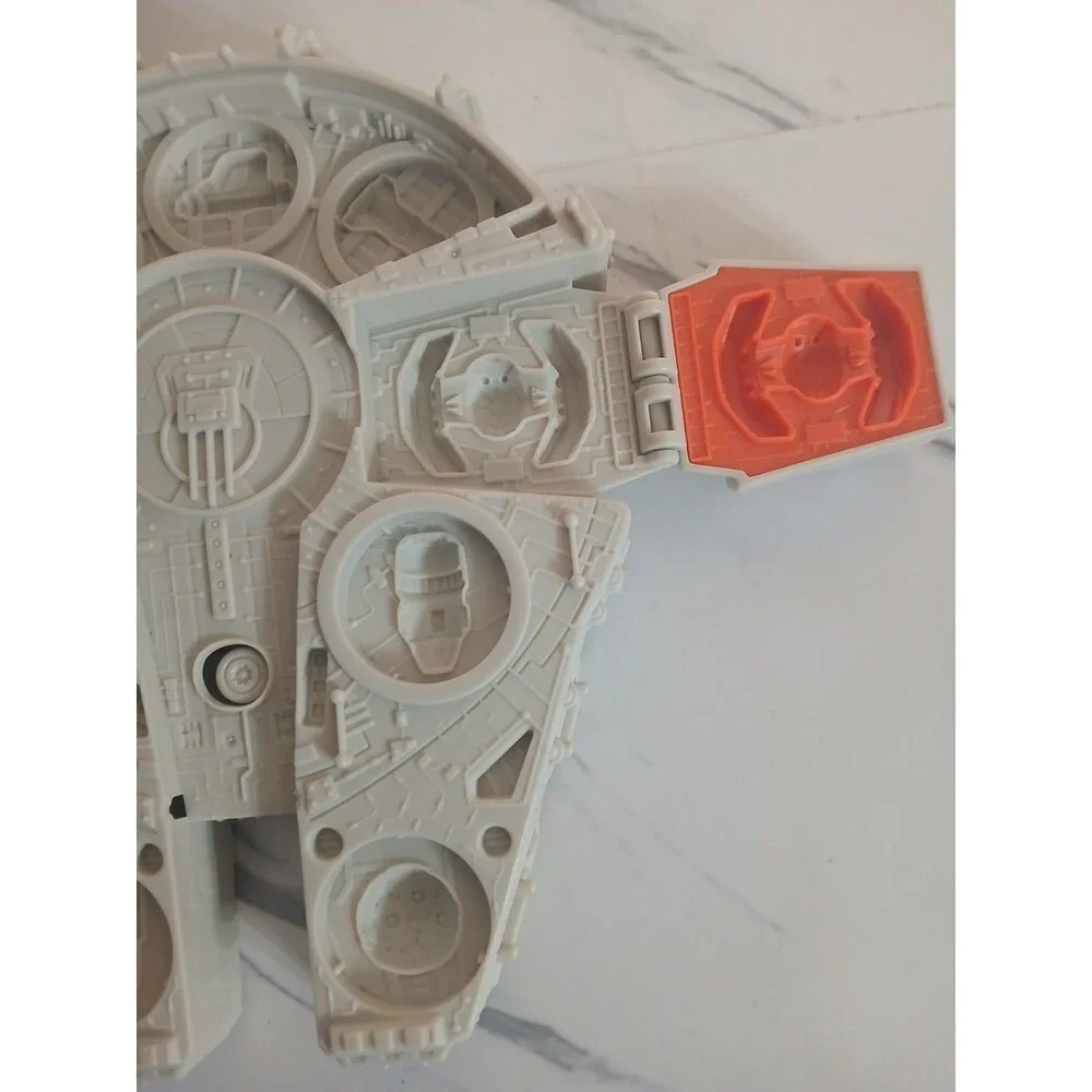 Play-Doh  Star Wars Millennium Falcon Ship Mold Hasbro Summer Play